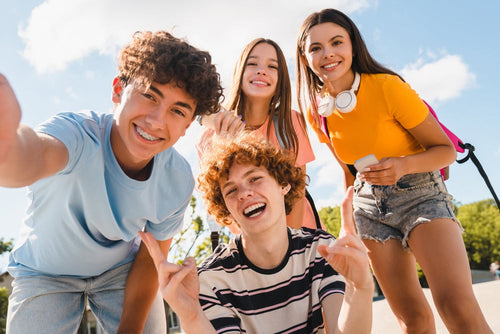 Cómo mejorar la comunicación con tu hijo adolescente: guía práctica para fortalecer el vínculo - Mustela Mexico - 1