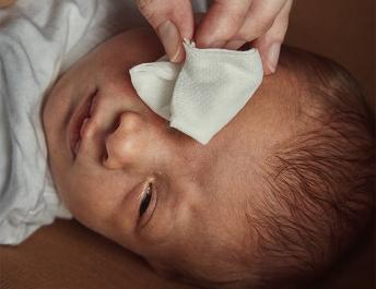 5 consejos para cuidar los ojos del recién nacido