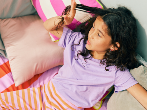 Shampoo para pelo chino: la guía definitiva para cuidar rizos infantiles con amor y conocimiento - Mustela Mexico - 1