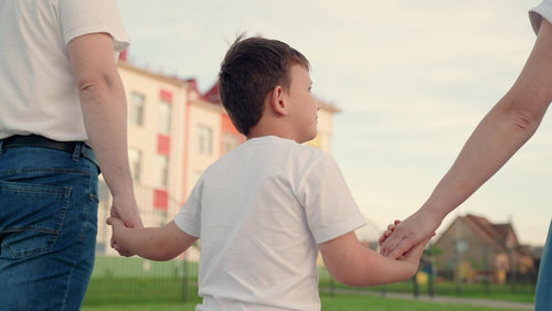 Ser madrastra o padrastro: 10 consejos para convivir con tus hijos políticos - Mustela Mexico - 1